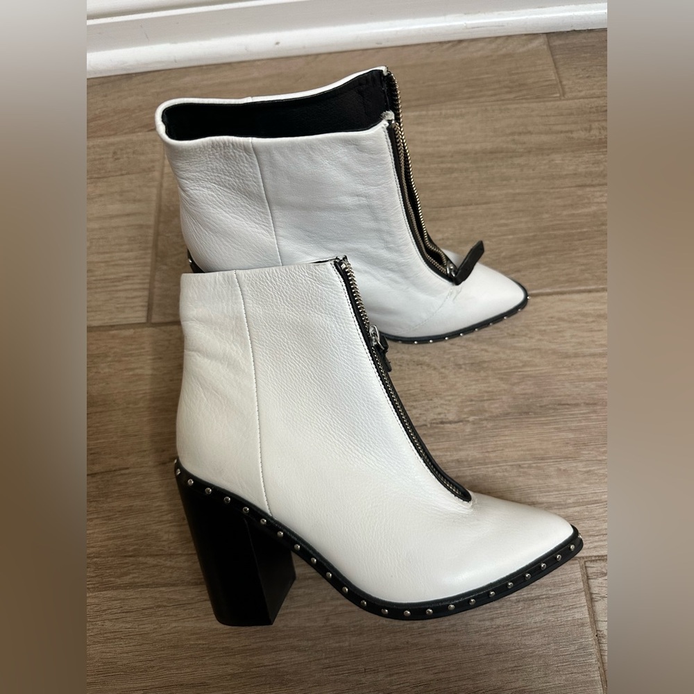 NWT Sol Sana Booties Shoes